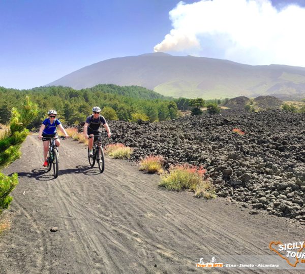 Esperienze Mountain Biking - Etna MTB Tour – Full Day - © Sicily Bike Tourist Service 01